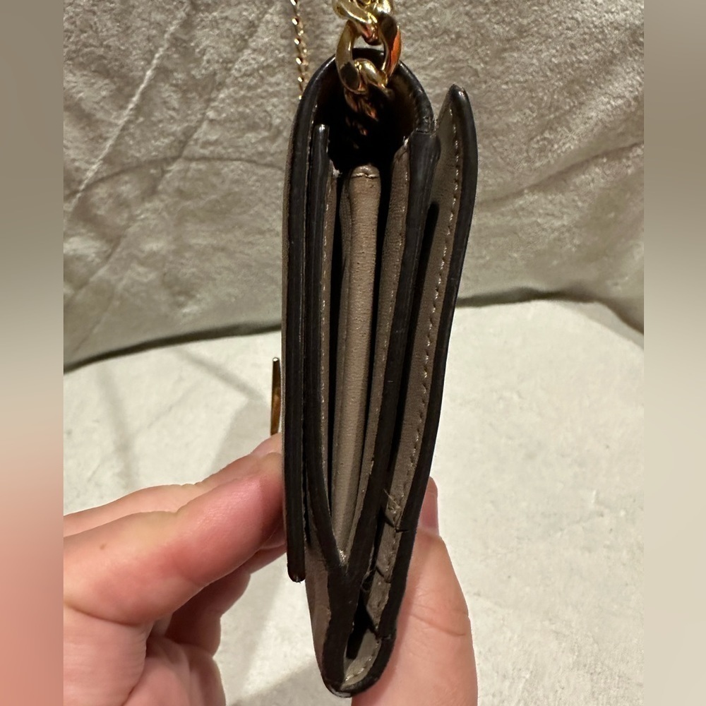 🔥EUC FENDI PEEKABOO WALLET ON CHAIN - Picture 2 of 13